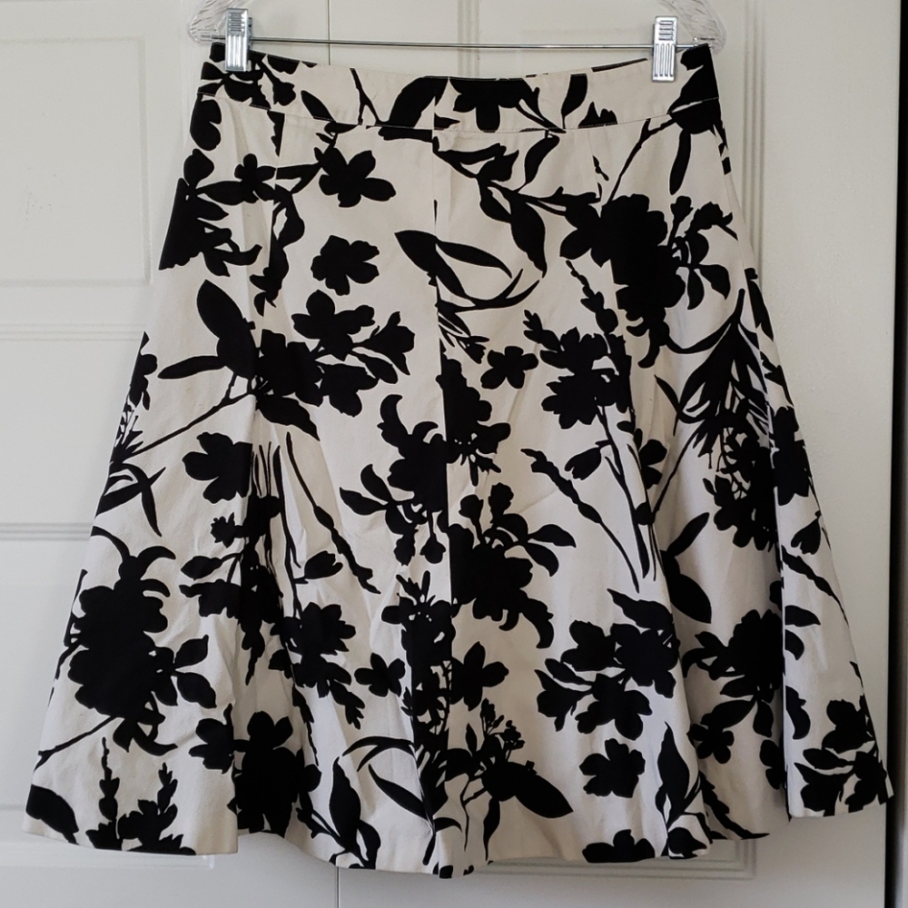 H&M Black & White Floral A-Line Skirt